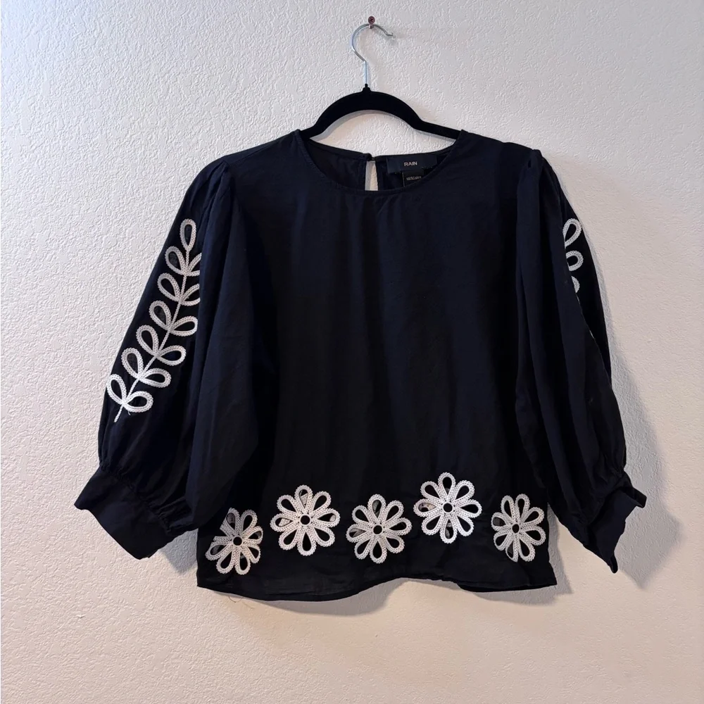 Rain Black Embroidered Women's Top with Flower Cut Outs Size M - Picture 1 of 4